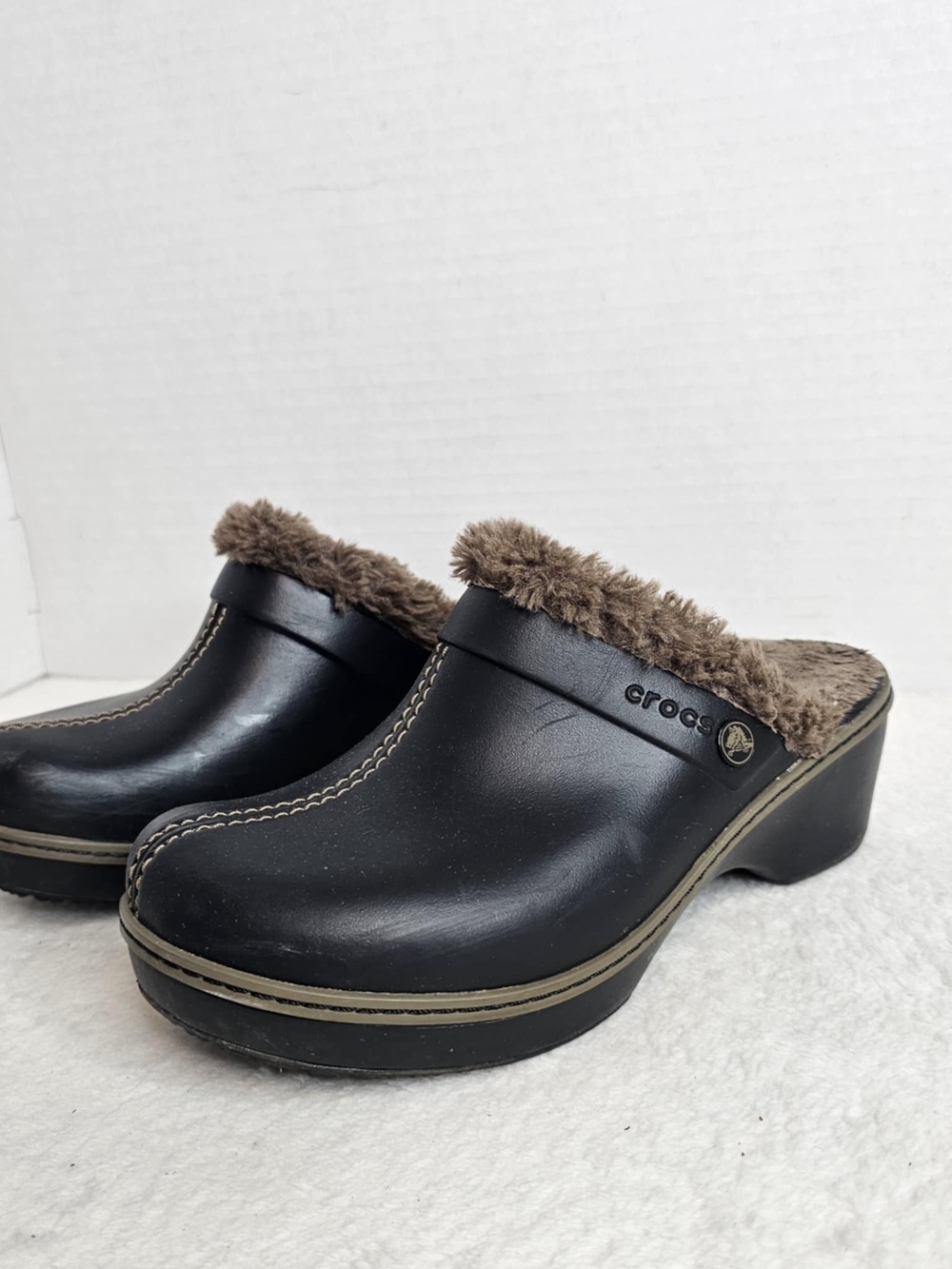 Crocs Women’s Black Faux-Fur Lined Clog Mule